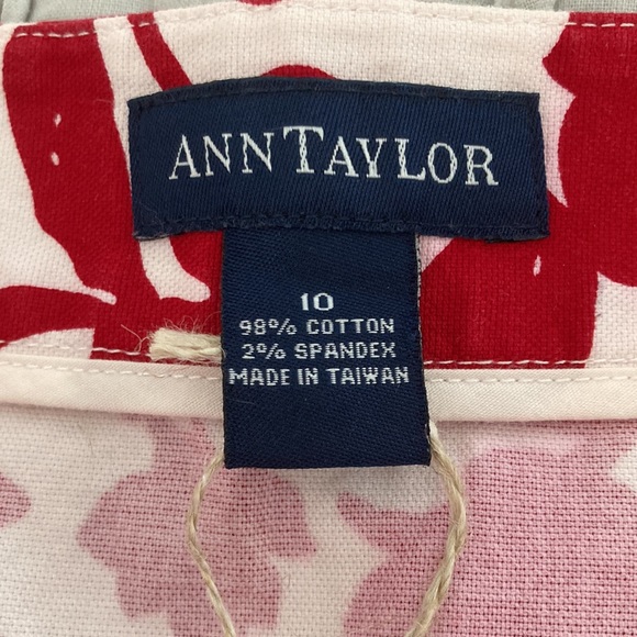 Ann Taylor Red and White Floral Skirt Size 10 - Picture 3 of 5